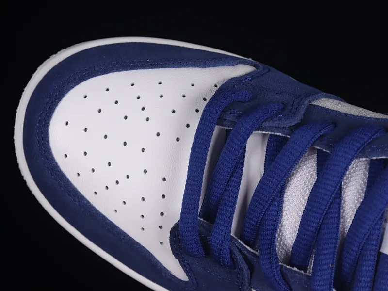 All Categories Nk SB Dunk Series Nk SB Dunk Low Low-top Sneakers M Version Pure Original Nk SB Dunk Low White Blue Los Angeles Dodgers SB Smashing Backboard Fashion Casual Sneakers DO9395-400